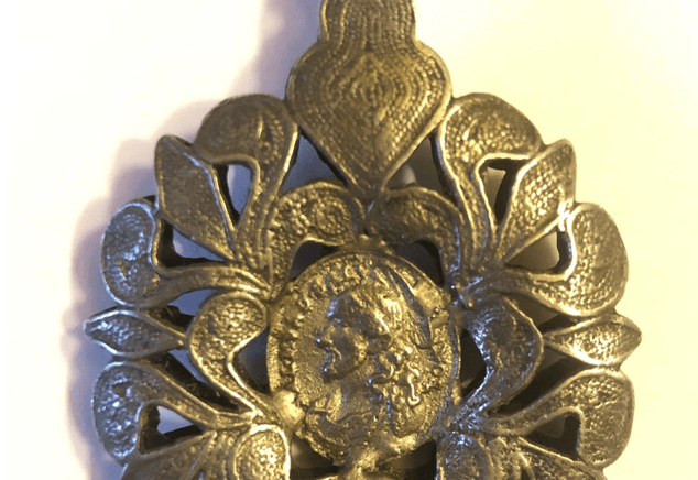 Svetačke medalje u Zavičajnom muzeju Konavala